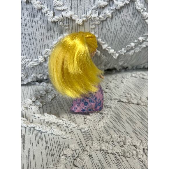 Berry Dazzling Lemon Meringue Doll 2008 Hasbro Strawberry Shortcake - Picture 2 of 9